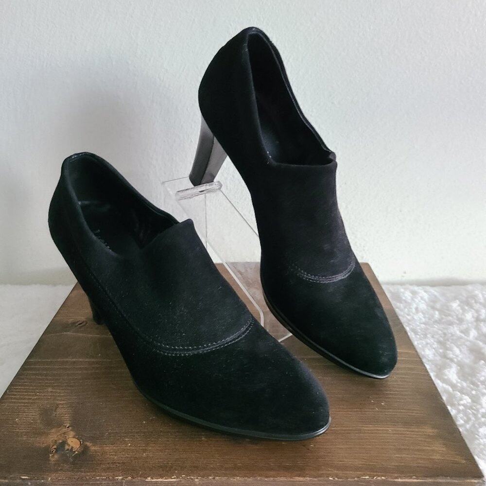 Aquatalia Suede Black Rosette Heeled Point Toe Bootie Women Size 8.5